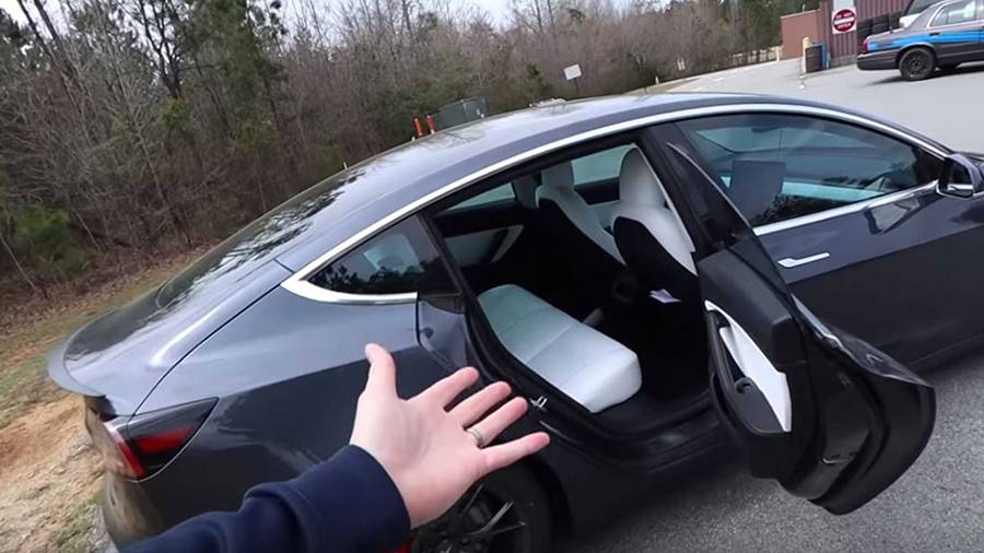 A Tesla Model 3 hátsó üléssora